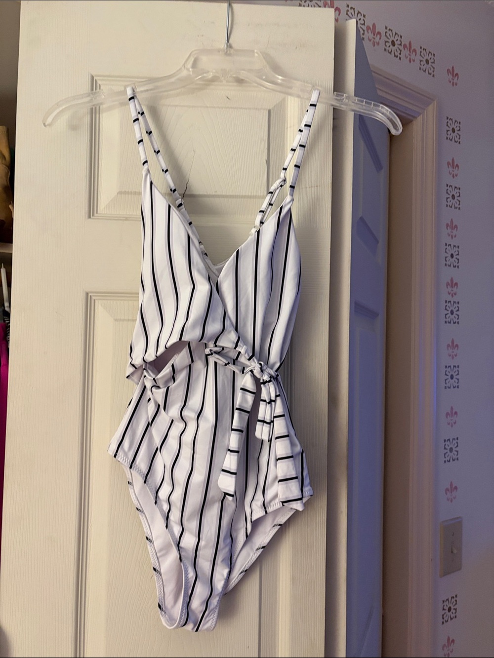Cupshe Black and White Vertical Stripe One-Piece